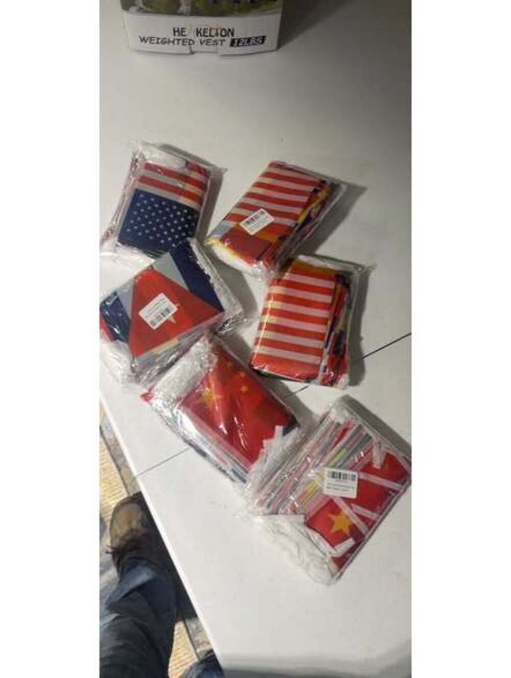 100 Countries String Flag - Picture 3 of 3